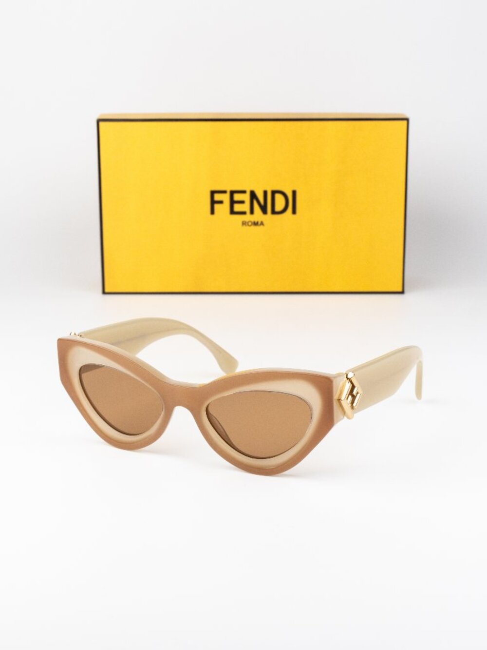 Fendi FF Diamonds Women Sunglasses Cat Eye Beige Brown FE40146I 57E AUTHENTIC